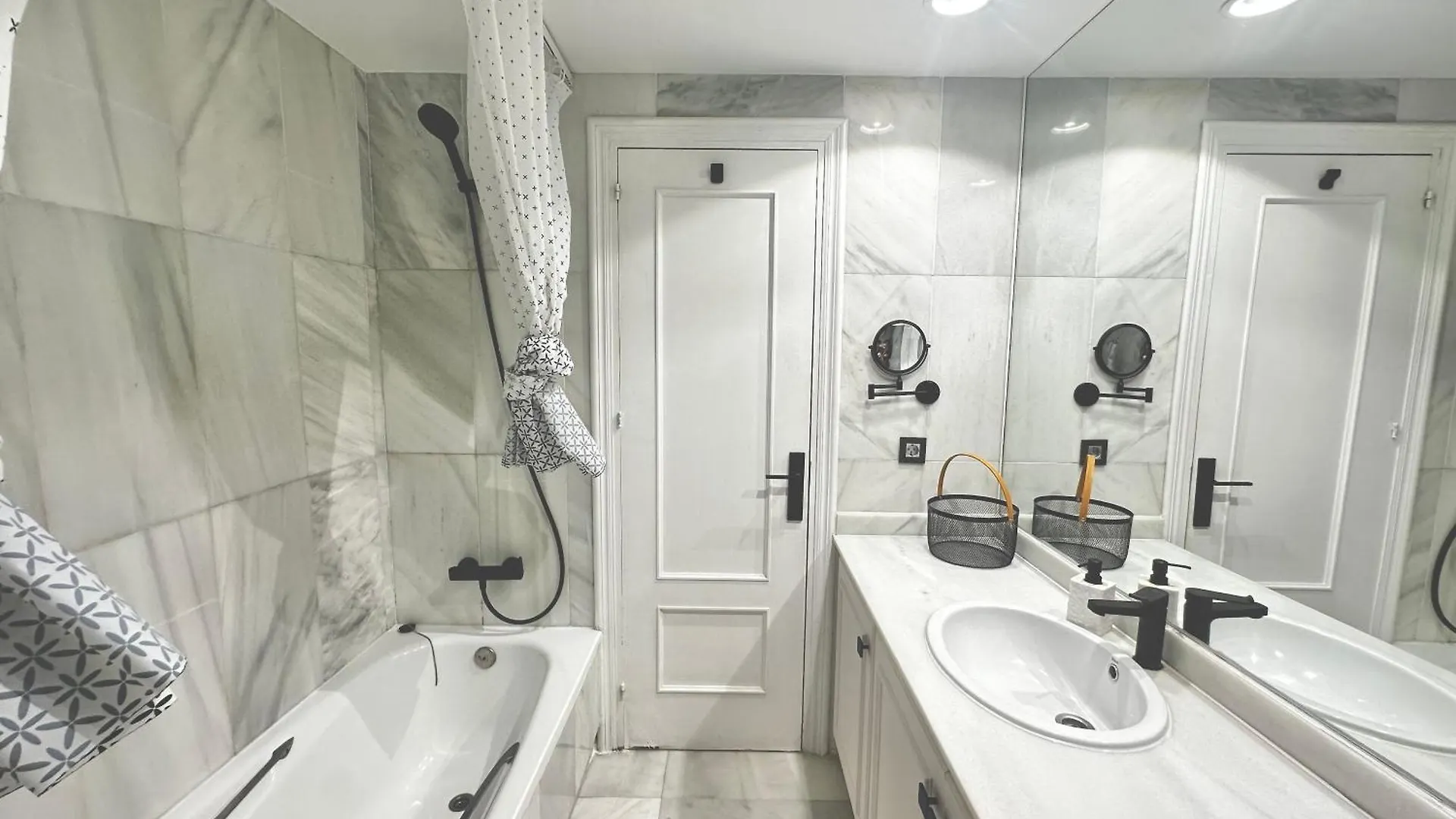 Belgravia Club, Estepona Marina