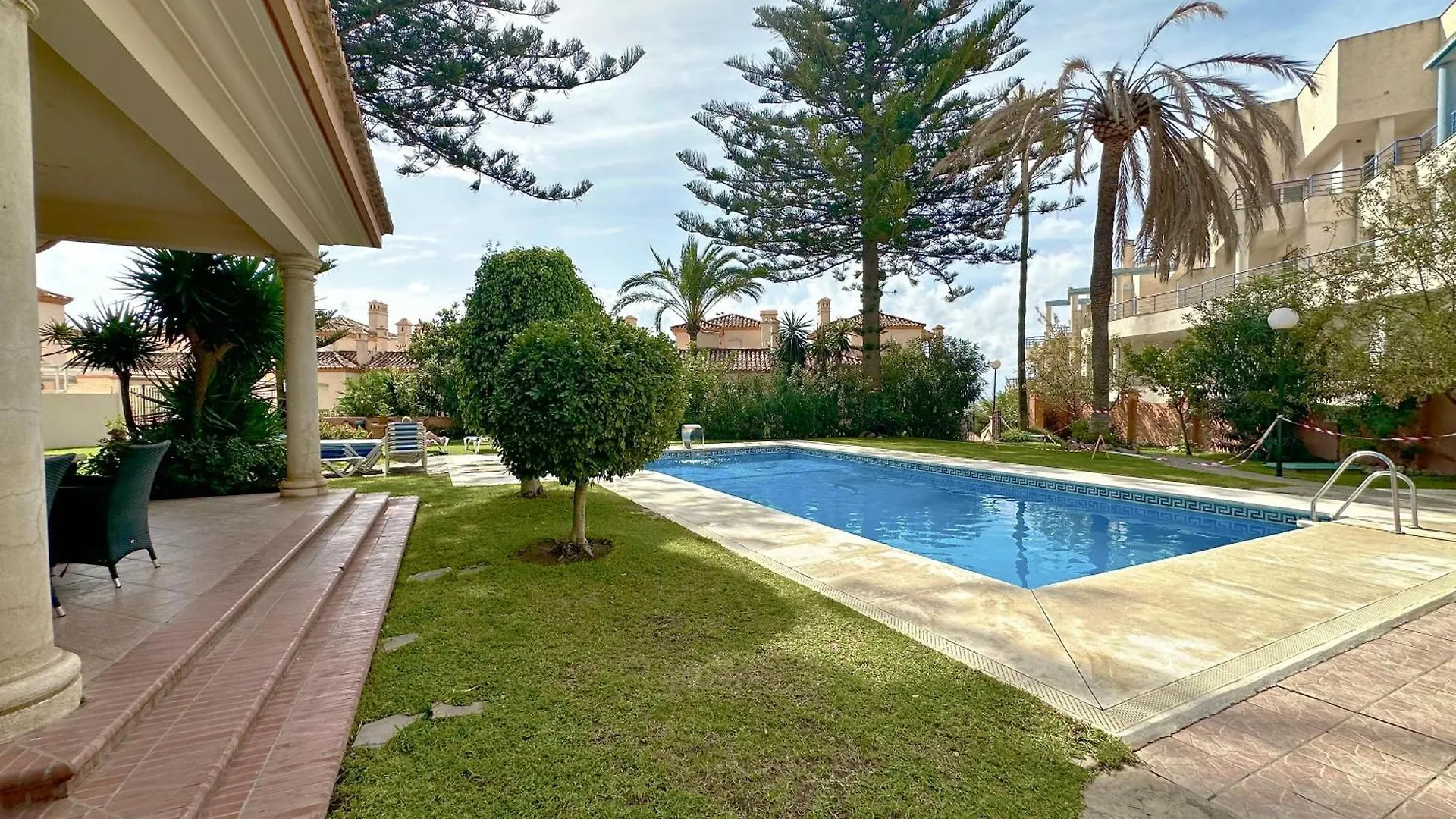 Belgravia Club, Estepona Marina 펜션