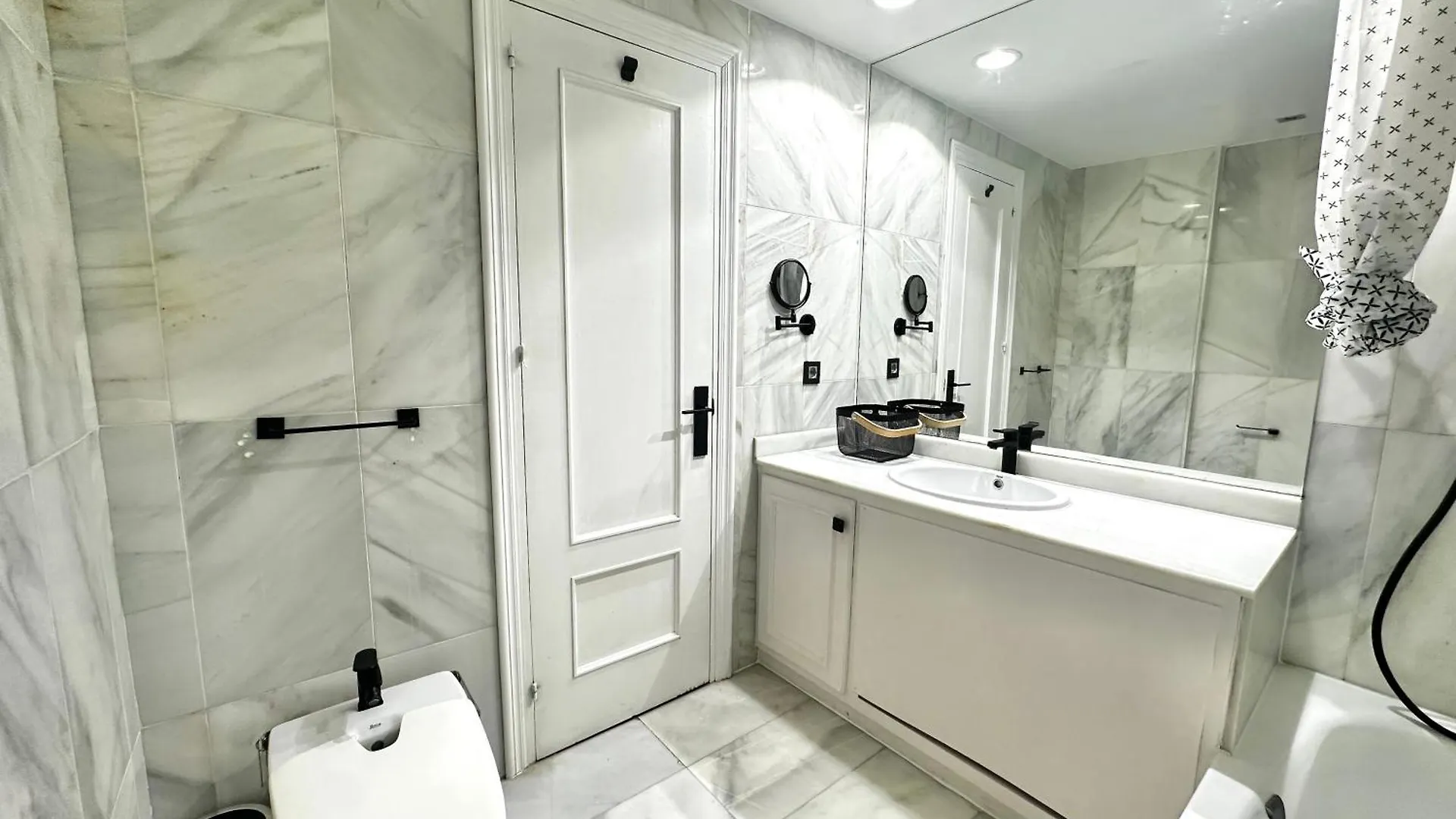펜션 Belgravia Club, Estepona Marina 스페인